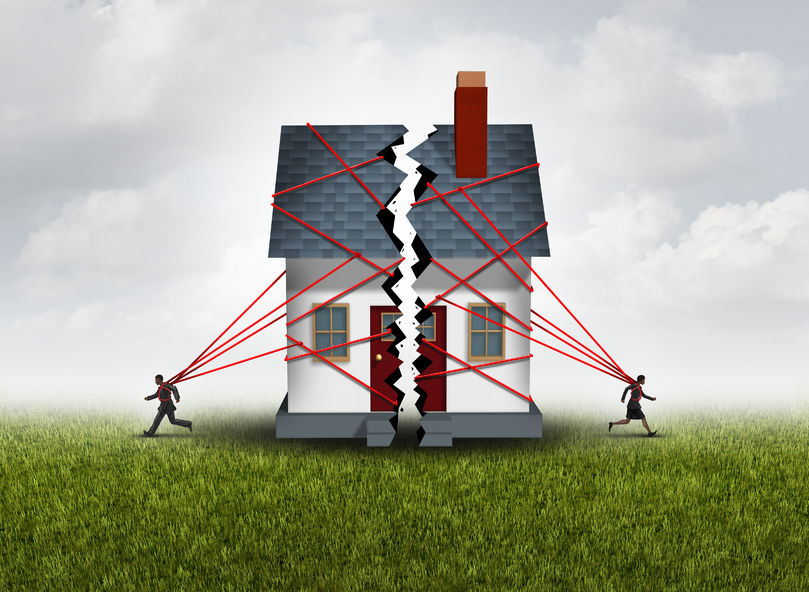 family that is abandoning home after divorce